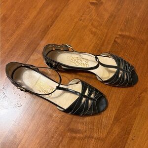 Salvatore Ferragamo Black T-Strap Open-Toe Leather Heels with Stitch Detail